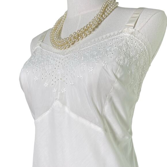 Vintage 50s Grandma White Bias-Cut Embroidered Lacy Full Slip Dress Size M - Picture 6 of 15